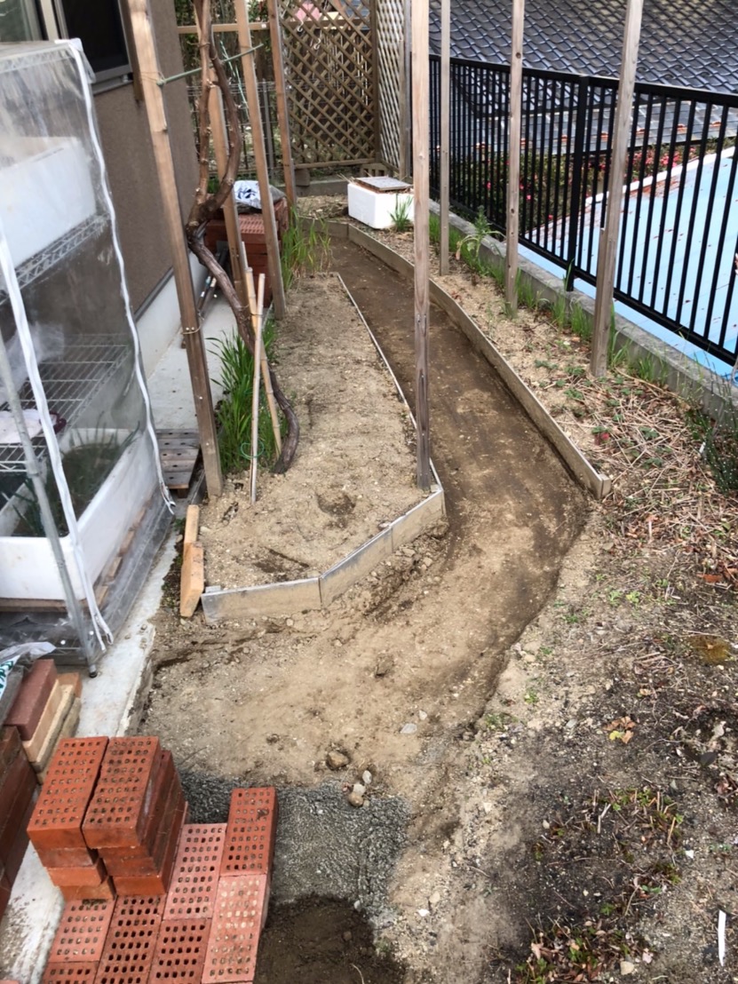 廃番レンガで唯一のガーデニング庭造り １ 手塗り職人 佐藤英一郎のブログ